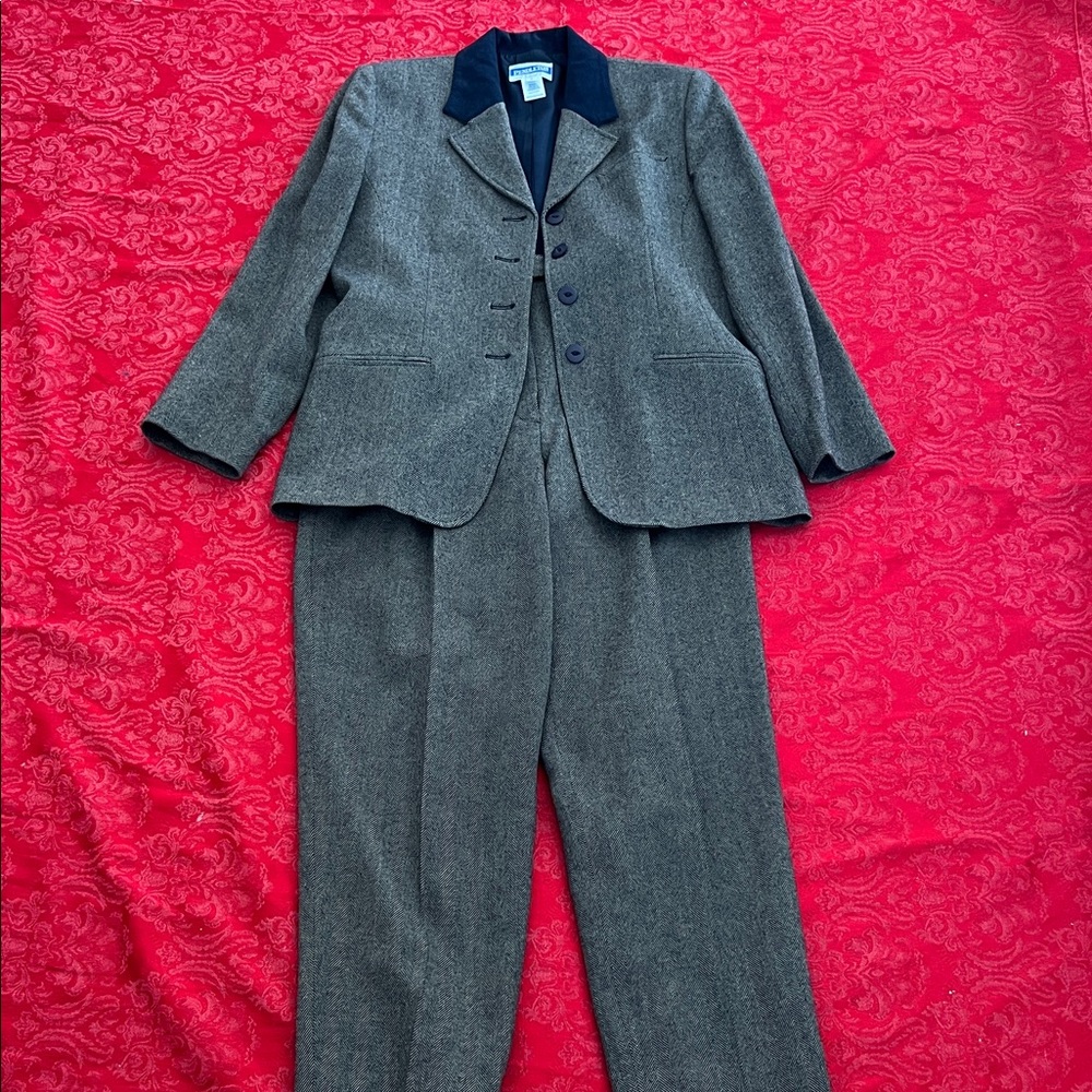 Classic Pendleton Wool Suit Petite 6 Gray Herringbone Made USA Pleated Pants